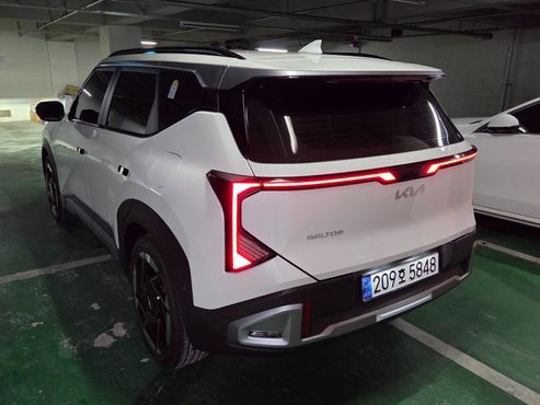 Kia Seltos Gasoline 1.6T 2WD Signature — пробег 950 км — фото 2 из 5
