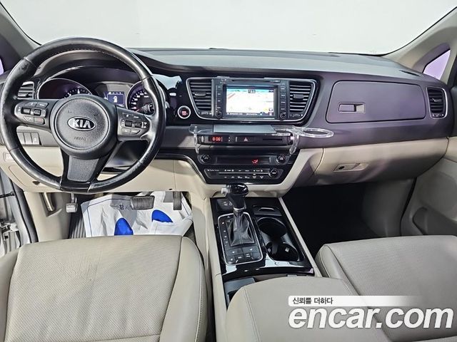 Kia Carnival 9-seater Prestige — пробег 182 864 км — фото 5 из 5