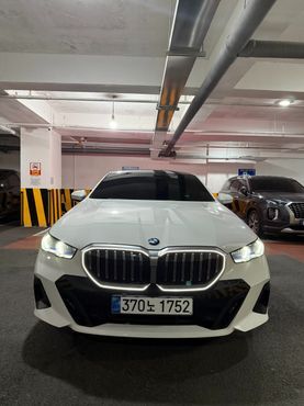 BMW 5-Series 520i M Sport — пробег 27 000 км — фото 1 из 5