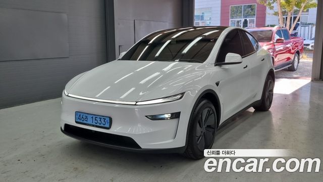 Tesla Model Y Premium Long Range AWD — пробег 2 700 км — фото 3 из 5