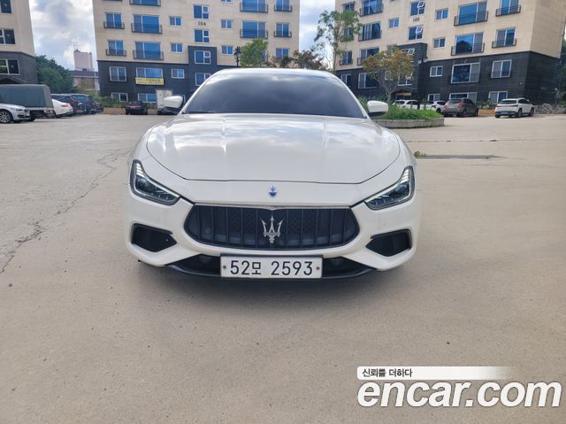 Maserati Ghibli 3.0 Diesel GranSport 3rd — пробег 120 000 км — фото 1 из 5