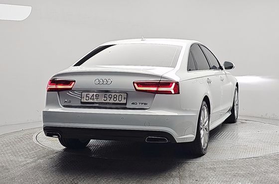 Audi A6 40 TFSI Premium C7 — пробег 100 490 км — фото 2 из 5