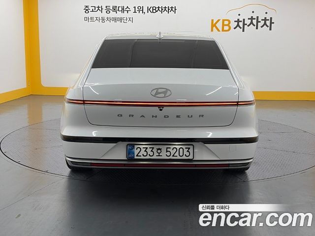 Hyundai Grandeur 2,5 Gasoline 2WD Premium — пробег 17 500 км — фото 3 из 5