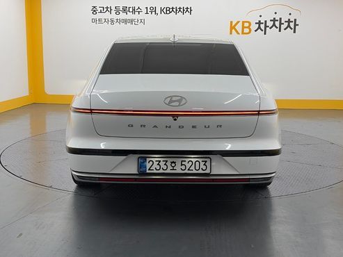 Hyundai Grandeur 2,5 Gasoline 2WD Premium — пробег 17 500 км — фото 3 из 5