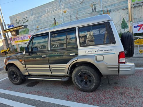 Hyundai Galloper 9-Seater V6 LPG — пробег 175 000 км — фото 4 из 5