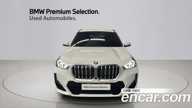 BMW X1 xDrive 20i M Sport — пробег 16 901 км — фото 2 из 5