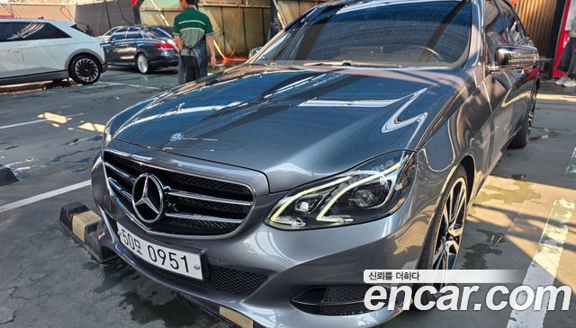 Mercedes-Benz E-Class E220 Bluetec Avantgarde Sport — пробег 98 200 км — фото 1 из 5