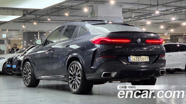 BMW X6 xDrive40i M Sport — пробег 8 755 км — фото 4 из 5