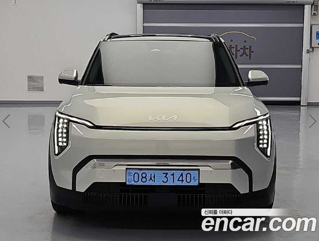 Kia EV3 Standard 2WD Earth — пробег 24 966 км — фото 1 из 5