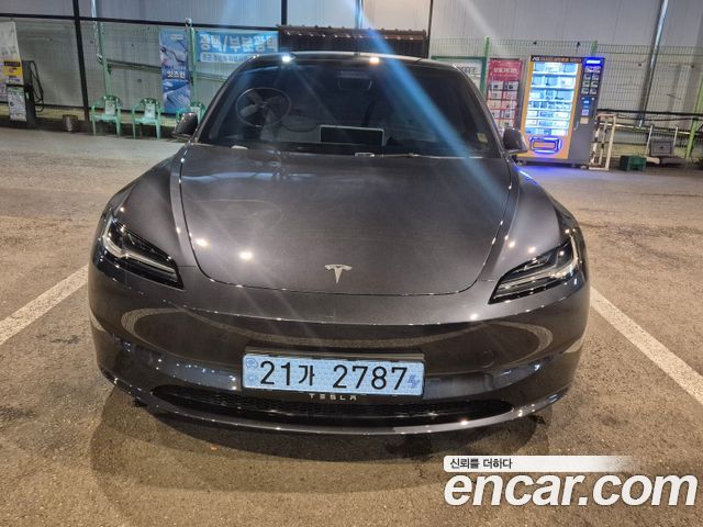 Tesla Model 3 RWD — пробег 15 450 км — фото 1 из 5