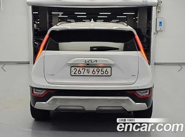 Kia Niro Signature — пробег 117 383 км — фото 3 из 5