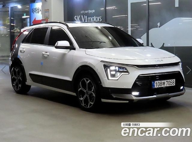 Kia Niro Signature — пробег 12 289 км — фото 1 из 5