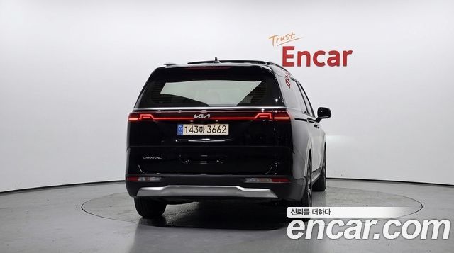 Kia Carnival из Кореи Encar