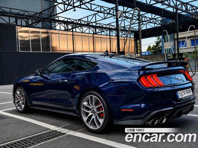 Ford Mustang Convertible — пробег 55 400 км — фото 2 из 5