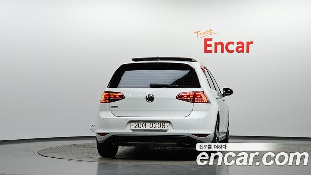 Volkswagen Golf из Кореи Encar