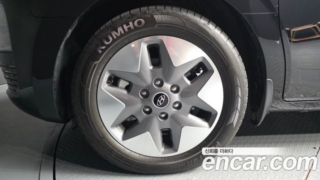 Hyundai Staria L3.5 Tourer 11-Seater Modern — пробег 13 204 км — фото 5 из 5