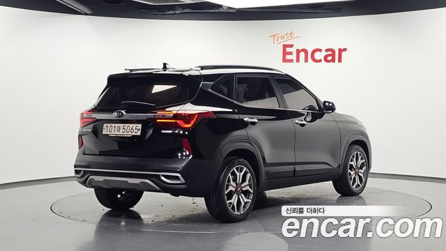 Kia Seltos из Кореи Encar