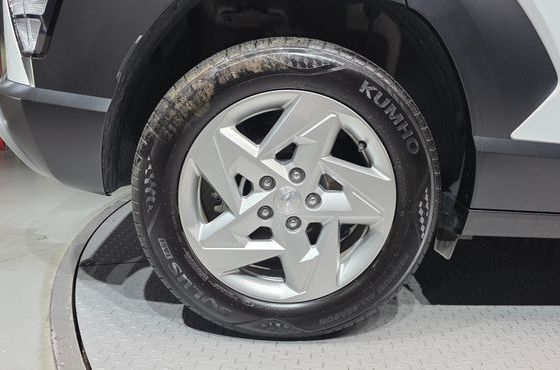 Hyundai Kona Premium — пробег 33 597 км — фото 5 из 5