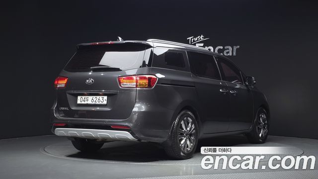 Kia Carnival 9-seater Prestige — пробег 179 429 км — фото 2 из 5