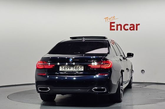 BMW 7-Series 740Li xDrive M Sport Package — пробег 49 789 км — фото 4 из 5