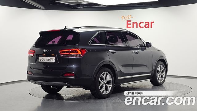 Kia Sorento Diesel 2.0 2WD Prestige — пробег 74 830 км — фото 2 из 5