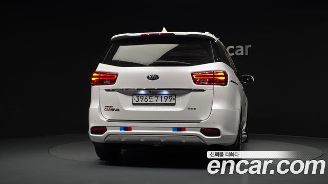 Kia Carnival из Кореи Encar