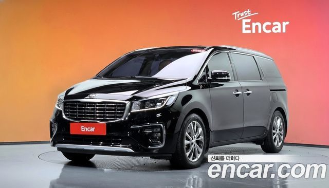 Kia Carnival 9-Seater Noblesse Special — пробег 56 319 км — фото 1 из 5