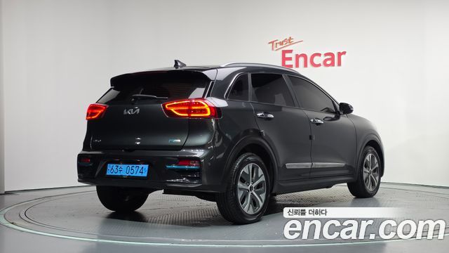 Kia Niro Prestige — пробег 145 833 км — фото 2 из 5