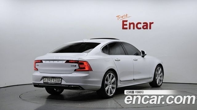 Volvo S90 D5 AWD Inscription — пробег 96 186 км — фото 2 из 5