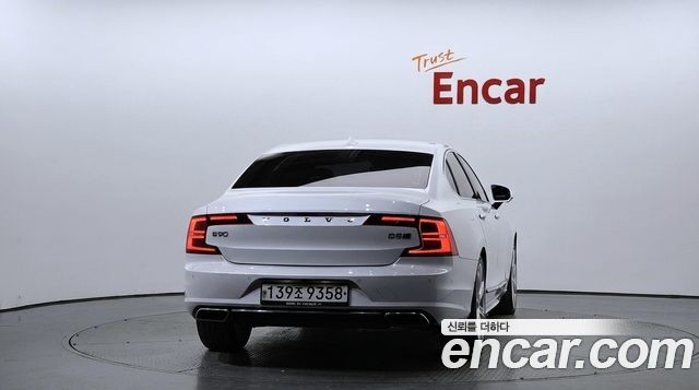 Volvo S90 D5 AWD Inscription — пробег 96 186 км — фото 4 из 5