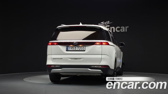 Kia Carnival из Кореи Encar