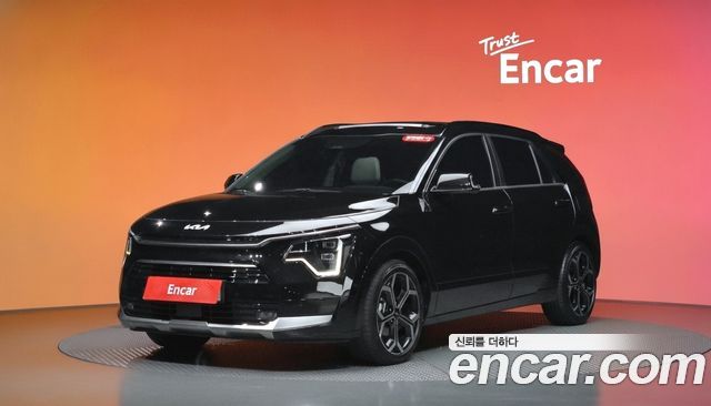 Kia Niro Signature — пробег 63 328 км — фото 1 из 5