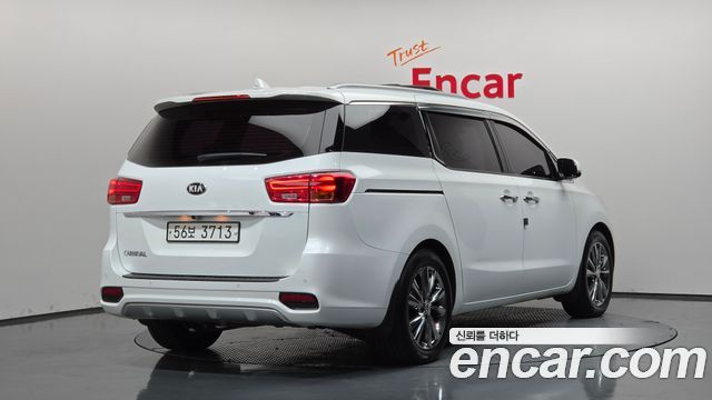 Kia Carnival 9-Seater Noblesse Special — пробег 205 557 км — фото 2 из 5
