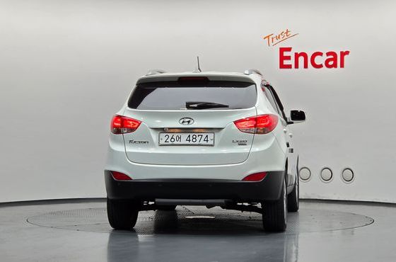 Hyundai Tucson Diesel 2WD LX20 Luxury — пробег 97 482 км — фото 4 из 5