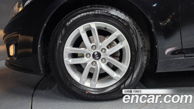 Kia K5 Deluxe — пробег 71 145 км — фото 5 из 5