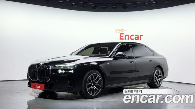 BMW 7-Series 740i xDrive M Sport — пробег 26 264 км — фото 1 из 5