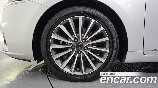 Kia K7 из Кореи Encar