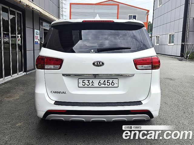 Kia Carnival из Кореи Encar