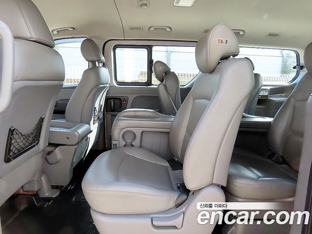 Hyundai Starex 12-Seater Wagon Smart — пробег 196 982 км — фото 5 из 5