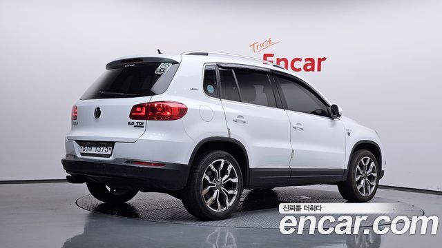 Volkswagen Tiguan 2.0 TDI Comfort 5N — пробег 184 661 км — фото 2 из 5