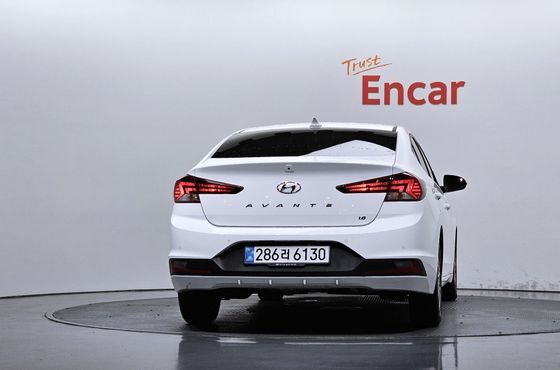 Hyundai AVANTE 1.6 Smart — пробег 107 175 км — фото 4 из 5