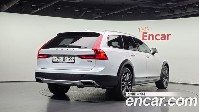 Volvo V90 D5 PRO AWD — пробег 170 507 км — фото 2 из 5