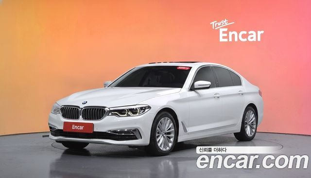 BMW 5-Series 520d Luxury Plus — пробег 99 263 км — фото 1 из 5