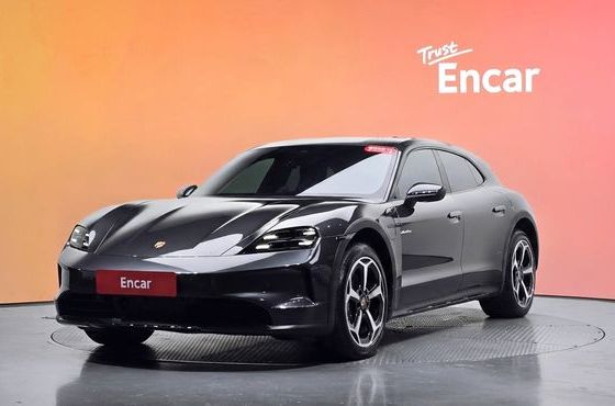 Porsche Taycan 4 Cross Turismo — пробег 19 957 км — фото 1 из 5