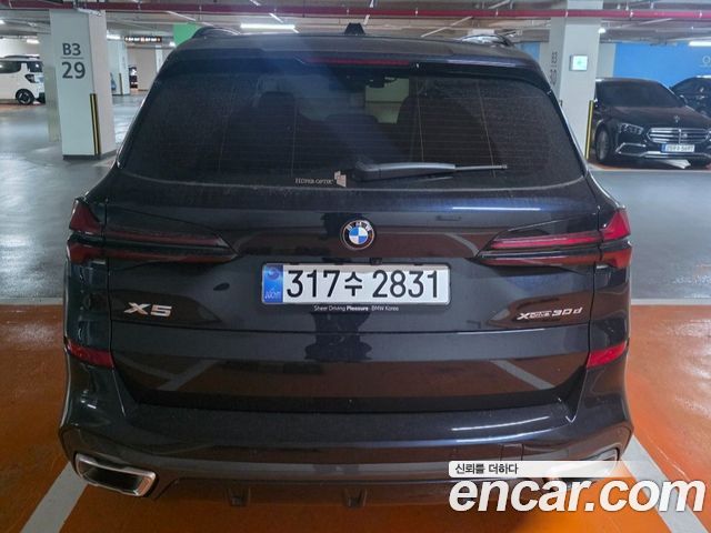 BMW X5 xDrive 30d M Sport — пробег 4 000 км — фото 2 из 5