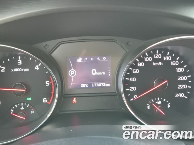 Kia Carnival 9-seater Luxury — пробег 173 472 км — фото 5 из 5