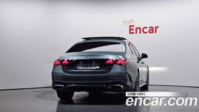 Mercedes-Benz E-Class E300 4MATIC AMG Line — пробег 53 590 км — фото 4 из 5