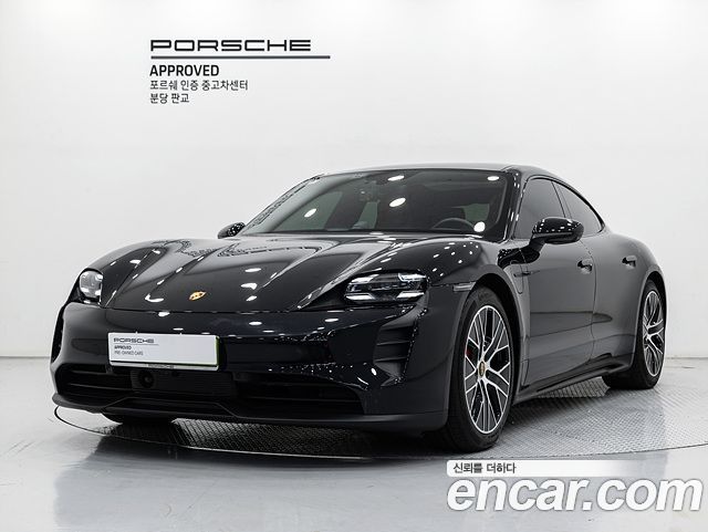 Porsche Taycan GTS — пробег 31 500 км — фото 1 из 5