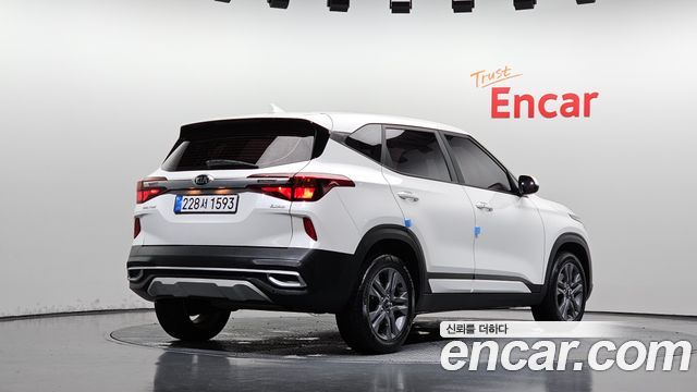 Kia Seltos из Кореи Encar