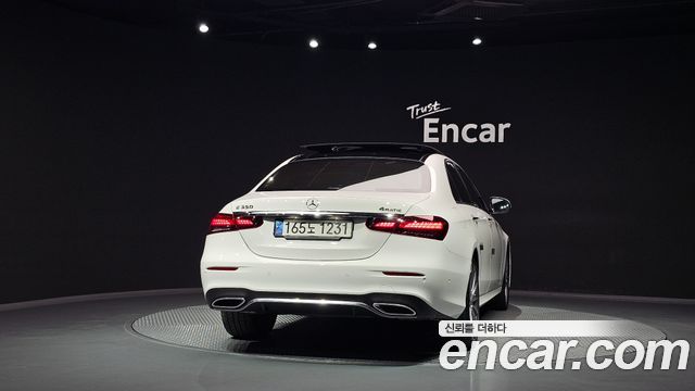 Mercedes-Benz E-Class E350 4MATIC AMG Line — пробег 83 290 км — фото 4 из 5